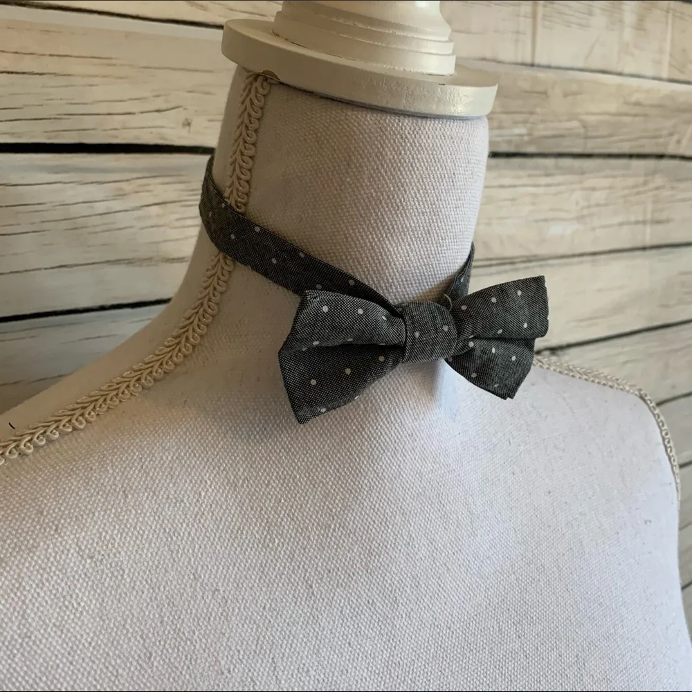 Grey Polkadot Bow Tie With Velcro Closure